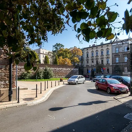 Cracow Best Location Apartment With Garden-3